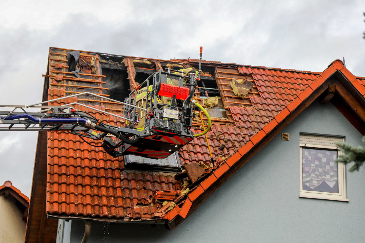 F Nf Verletzte Nach Feuer In Wohnhaus In Trimberg Elfershausen