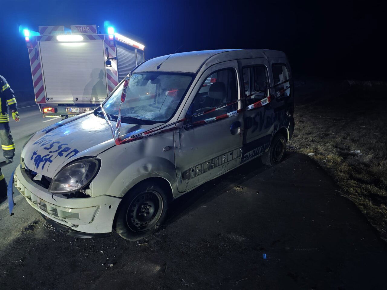 Alleinunfall Auf Der L Pkw Kommt Von Fahrbahn Ab Und Berschl Gt