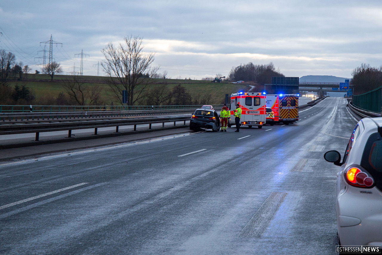 "Mehr Blaulicht Als Verletzte": Mittelschwerer Unfall Auf Der A7 ...