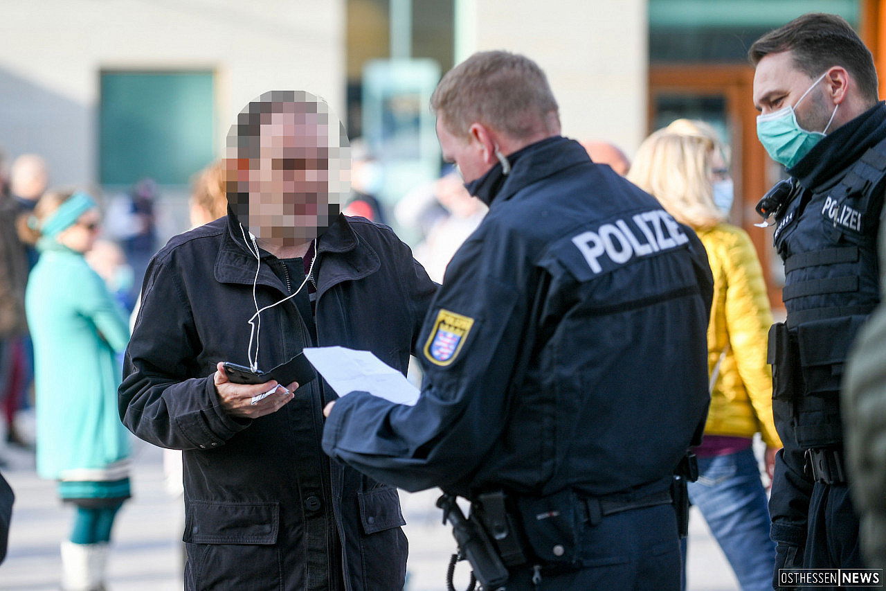 Staatsanwaltschaft Erhebt Anklage Gegen Zwei Ärzte: Falsche Atteste ...