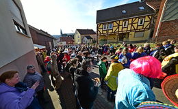 Toller Rosenmontagsumzug vor rund 5.000 Zuschauern