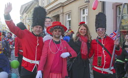 Was ein echter Wumms in Geisa: Rosenmontagsumzug mit Niveau und Spaß