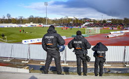 Hessenpokalviertelfinale: Fans feiern weitestgehend friedliches Fußballfest