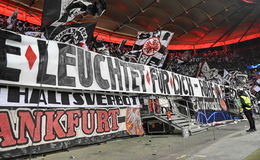 Champions-League-Schock: Eintracht Frankfurt muss ohne Fans nach Neapel