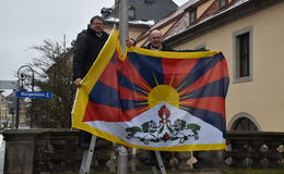 Fulda setzt mit Tibet-Flagge ein Zeichen der Solidarität