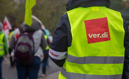 Mehrere Bundesländer heben wegen Streik das Sonntagsfahrverbot auf