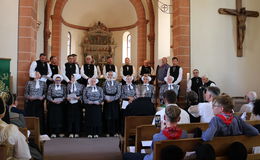 Kirchenpräsident predigt zum Festgottesdienst des Trachtenfestes