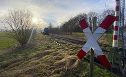 Bahnübergang zwischen Baumbach und Hergershausen vollgesperrt