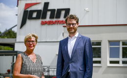 Verkauft! Spedition John geht an die Zufall logistics group