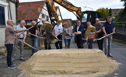 Spatenstich für Baumaßnahme: Ortsdurchfahrt von Asmushausen wird saniert