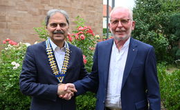 Andreas D’Errico löst Arno Eschbach als Präsident beim Rotary Club Rhön ab