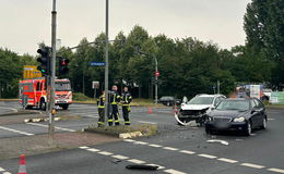 Unfall am Morgen im Kreuzungsbereich Am Rosengarten/Bardostraße