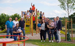 Spielplatz in Breitenbach erstrahlt dank Gemeinschaftsleistung in neuem Glanz