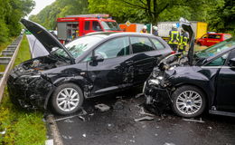 Unfall auf der B27: Zwei Fahrzeuge involviert - Drei Personen leicht verletzt