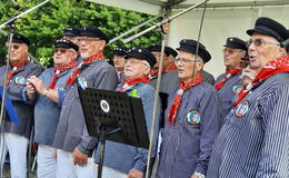 Shanty-Chor der Marinekameradschaft begeistert in der Wasserburg