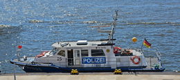 Rätsel um gesunkenes Sportboot im Hafen Mainkur