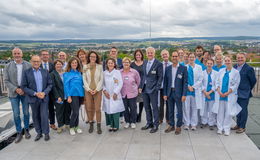 Wissenschaftsministerin Angela Dorn besucht erfolgreiches Kooperationsprojekt 