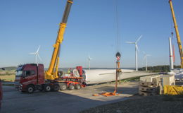 Riesige Flügel angeliefert: Arbeiten am Windpark gehen weiter