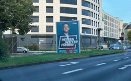 Unbekannte beschmieren Wahlplakate in der Innenstadt