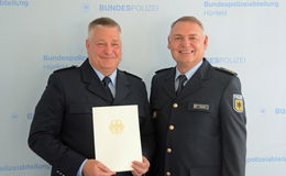 Polizeihauptkommissar Jürgen Lackner feiert 40-jähriges Dienstjubiläum