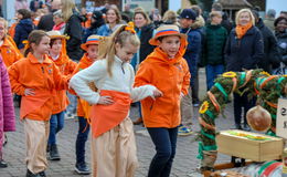 Kirmes in Marbach: Hier tanzen auch die Grundschulkinder