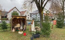 Viele Helfer beim Aufbau des Adventsweges - Segnung am 3. Dezember