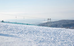 Endlich: Saisonauftakt zum Wintersport in der Rhön