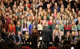 Großartiges Chorkonzert mit adventlichen Klängen in der Stadtkirche