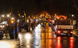 Protestzug der Landwirte quer durch die Innenstadt - Verkehr lahmgelegt