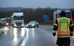 Auf der A4: Mann wird von Pkw erfasst und tödlich verletzt