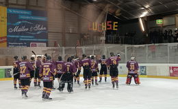 Luchse feiern Heimsieg beim Eishockeyspektakel