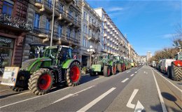 2.000 Traktoren bei Großkundgebung in Landeshauptstadt - Resolution