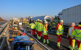 Auffahrunfall auf der A66 endet tödlich! Mit Heizöl beladener Lkw beteiligt