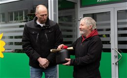 Landwirte übergeben Petitionen in Geschäftsstellen von SPD, Grünen und FDP