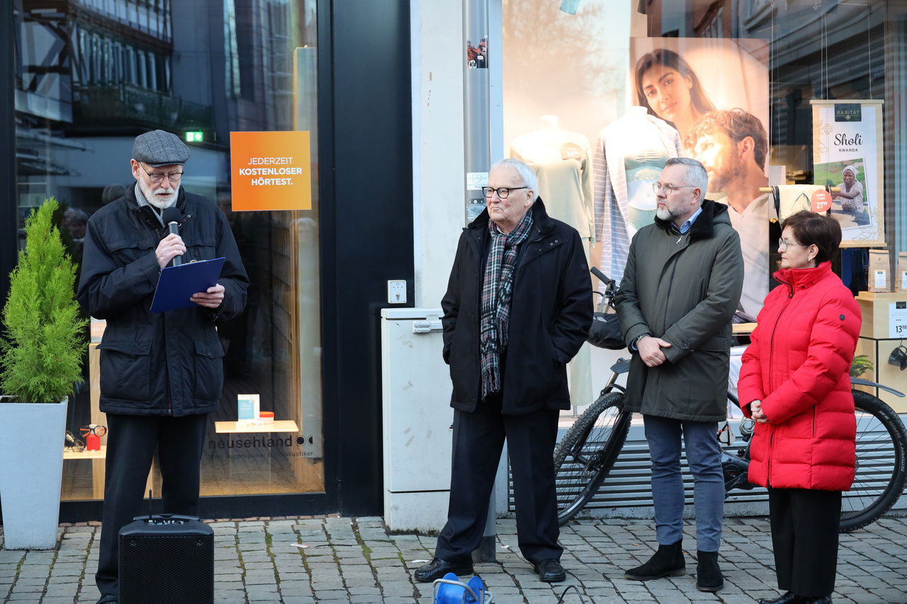 Holocaust-Gedenken: "Gesicht Zeigen Gegen Hass, Diskriminierung Und ...