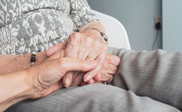 Ökumenisches Projekt: Besuchsdienst für einsame Senioren