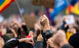 Könnten Demos gegen rechts eine politische Bewegung werden?