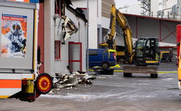 Baumaschinenhalle in Vollbrand: Ursache steht aus - "Ermittlungen dauern an"