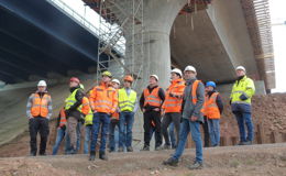Tiefbaustudenten zu Besuch auf der Thalaubachtalbrücken-Baustelle
