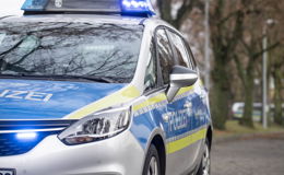 Durch Poserverhalten aufgefallen: Audi-Fahrer flüchtet vor Polizei