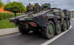 Auf dem Weg zur NATO-Ostflanke: Boxer-Radpanzer kommt nur bis Petersberg