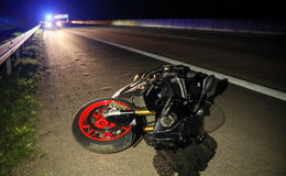 Tragischer Unfall auf der A66: 27-jähriger Motorradfahrer stirbt