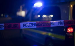 Spielhalle in der Dudenstraße überfallen: Polizei sucht nach Zeugen
