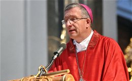 Bischof Gerber predigt an Pfingstsonntag im Fuldaer Dom