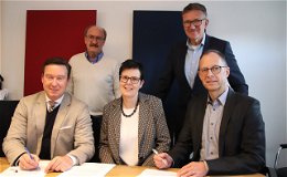 Meilenstein: Stadt Schlüchtern und RhönEnergie unterzeichnen Notar-Vertrag