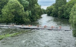 Regenfälle und Hochwasser: THW sichert Brücke am Hessentag