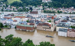 Hochwasser in Süddeutschland bleibt kritisch