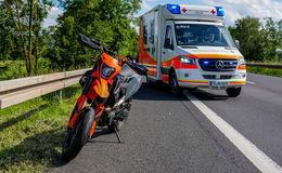 Motorradunfall auf der B27 bei Abfahrt Bronnzell: Verkehr zeitweise einspurig