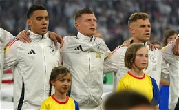 "Aus Lehnerz für Deutschland": Jamal Musiala trägt "Fulda" auf Hymnen-Shirt