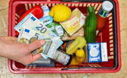 Inflation fällt auf 2,2 Prozent - Dienstleistungen teurer